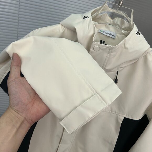 Kolon Sport Black And White Hooded Jacket - Picture 7 of 8